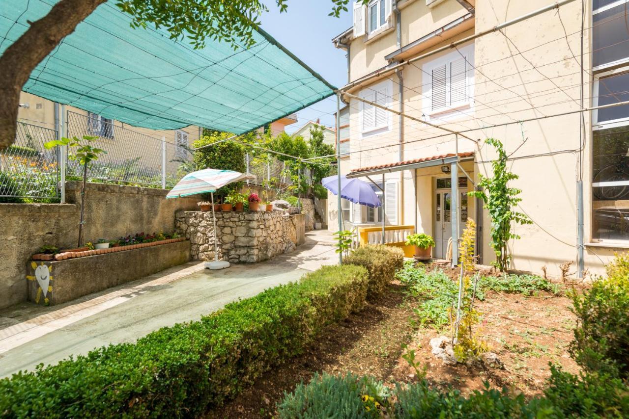 Petite Apartment สปลิท ภายนอก รูปภาพ