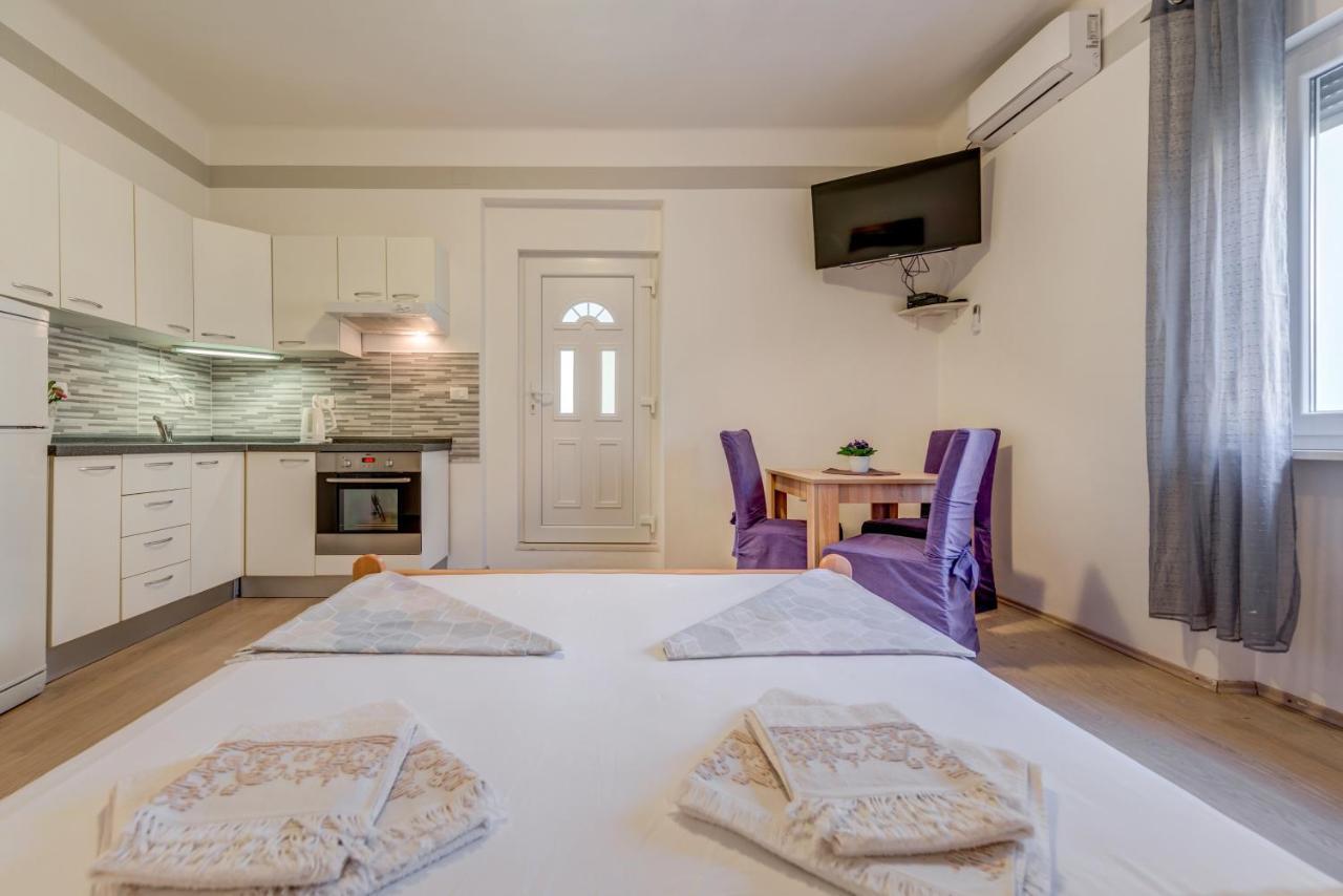 Petite Apartment สปลิท ภายนอก รูปภาพ