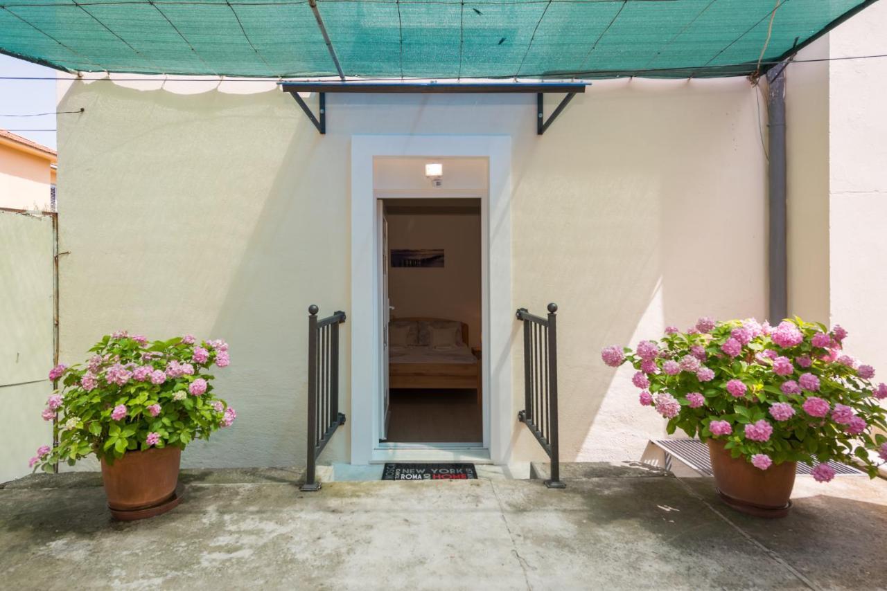 Petite Apartment สปลิท ภายนอก รูปภาพ